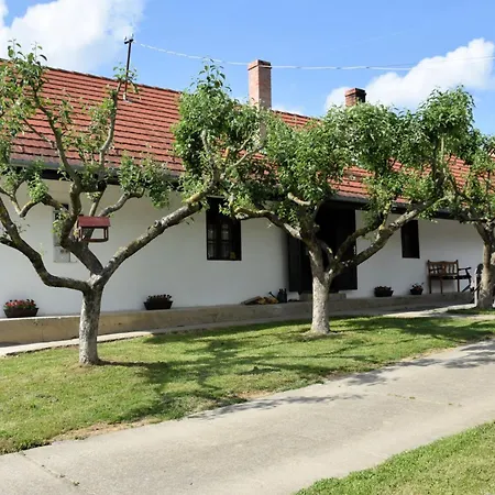 בית כפרי Villany Outback Kisjakabfalva